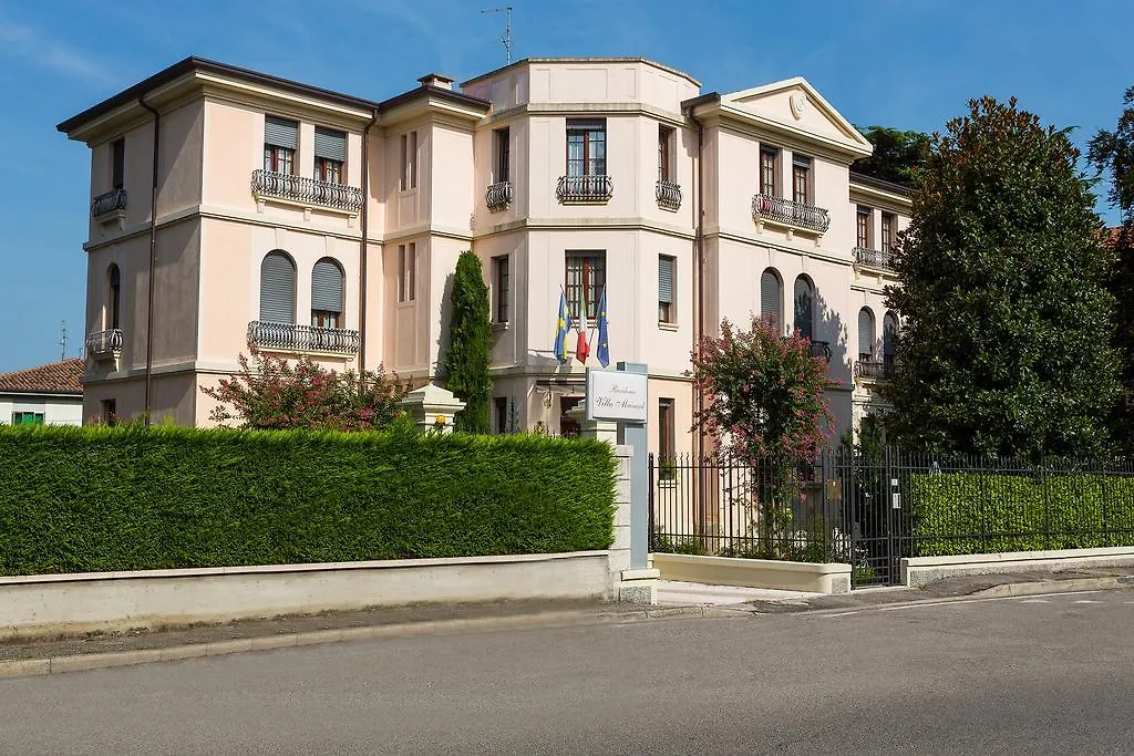 Residence Villa Mainard Verona 2*,  Itálie