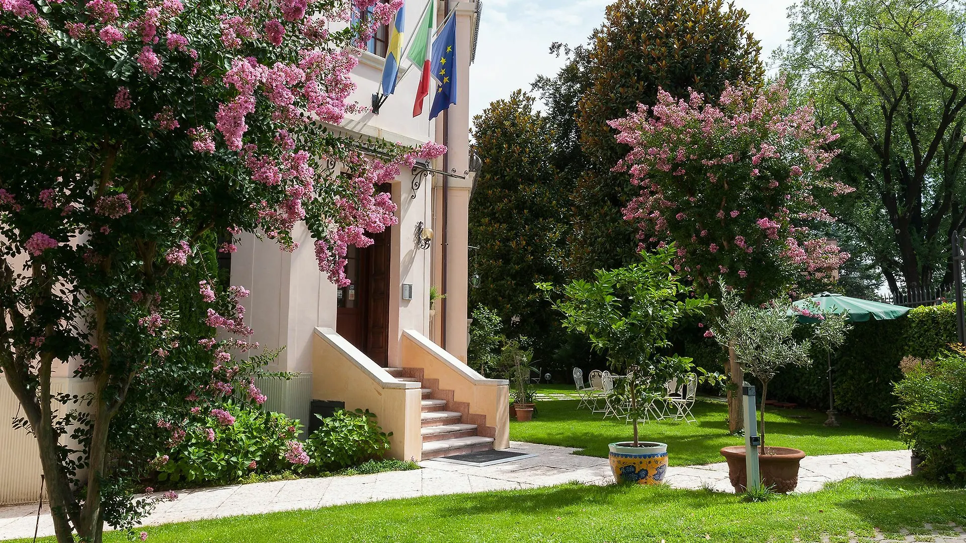Residence Villa Mainard Verona 2*,  Itálie